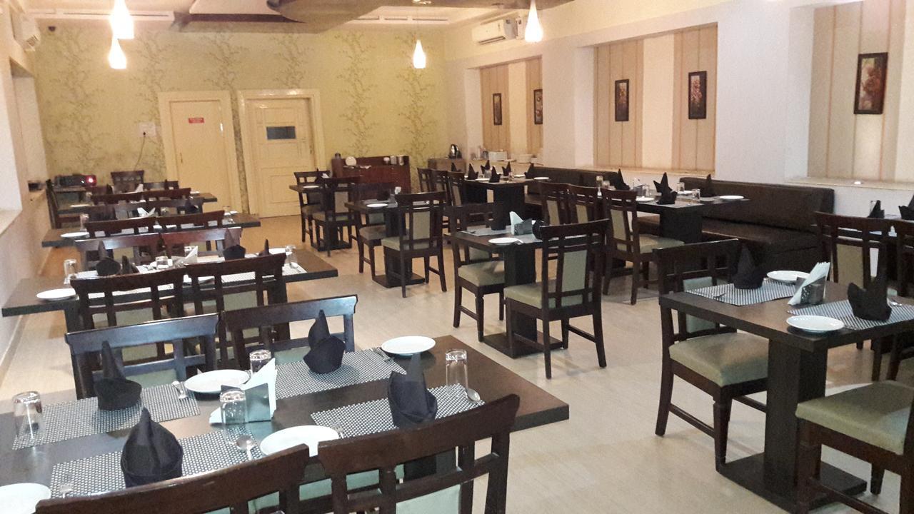 Aroma Residency Hotel Tinsukia Exterior photo